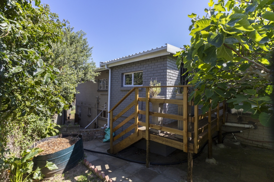 5 Bedroom Property for Sale in West Bank Eastern Cape